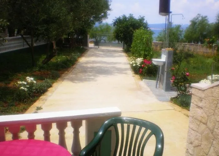 House Апартаменты *